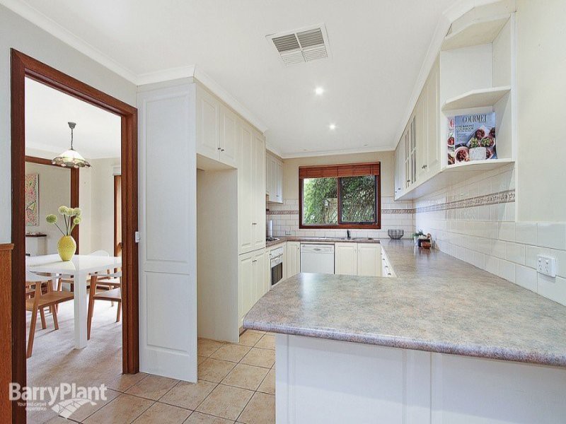 113 Wallace Road, Wantirna South, VIC 3152, Wantirna South - Thumbnail 4