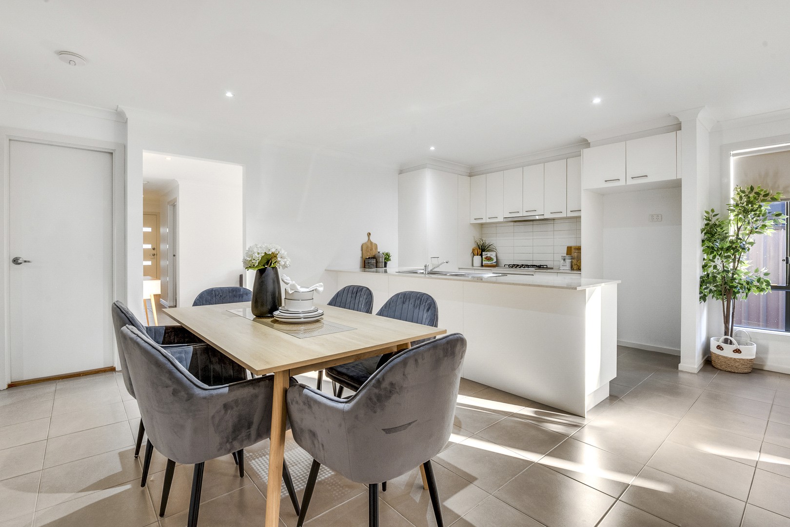 113 Wattletree Street, Craigieburn, VIC 3064, Craigieburn - Thumbnail 3
