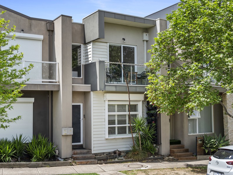 114 The Esplanade, Caroline Springs, VIC 3023 - Image - 23/10/2025