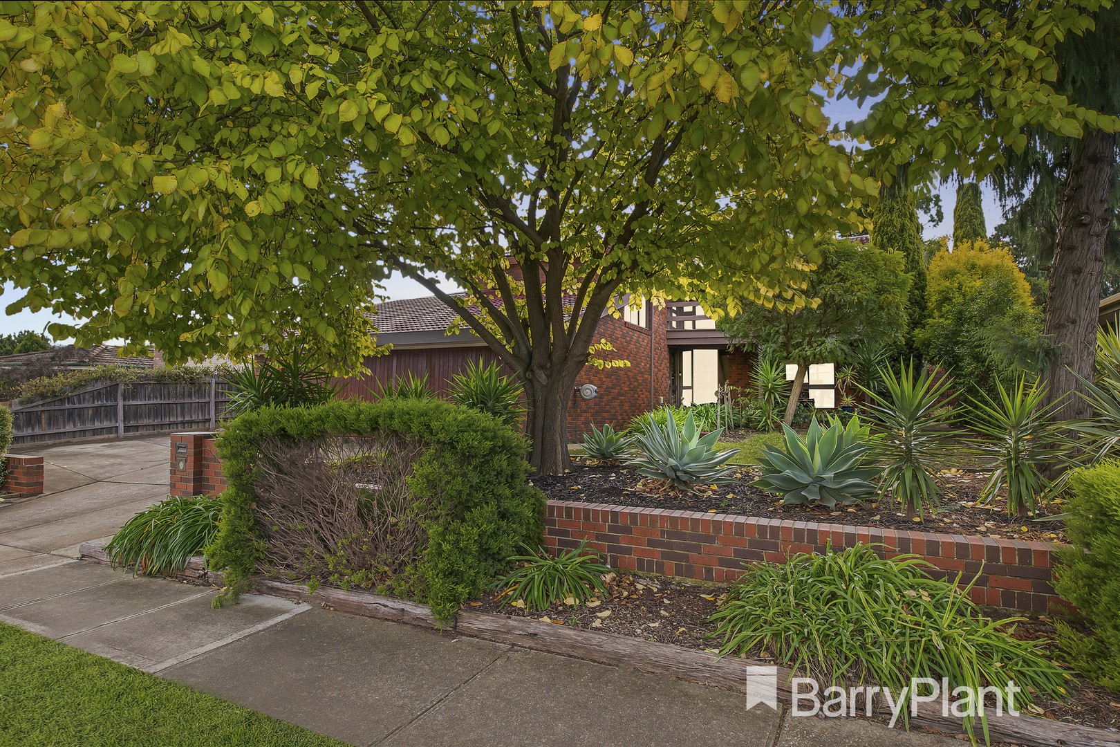 114 West Melton Drive, Melton West, VIC 3337, Melton West - Thumbnail 2