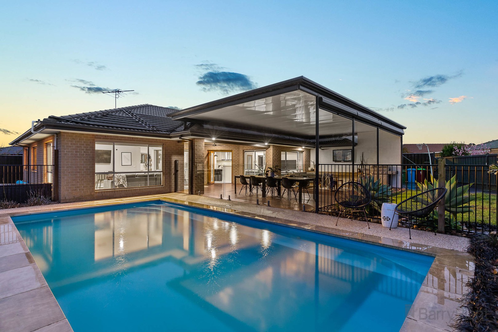 115 Skyline Way, Berwick, VIC 3806, Berwick - Thumbnail 2