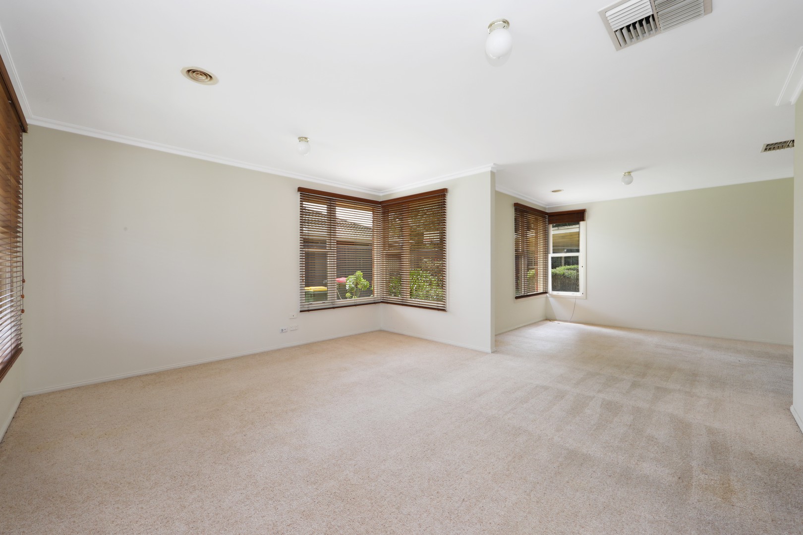 115 Waradgery Drive, Rowville, VIC 3178, Rowville - Thumbnail 2