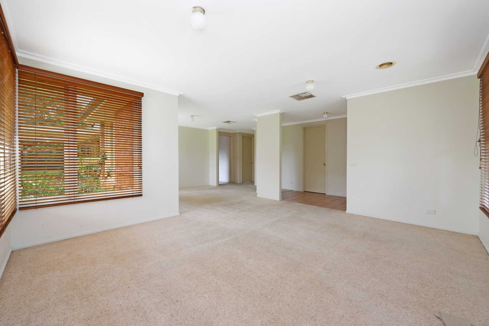 115 Waradgery Drive, Rowville, VIC 3178, Rowville - Thumbnail 3