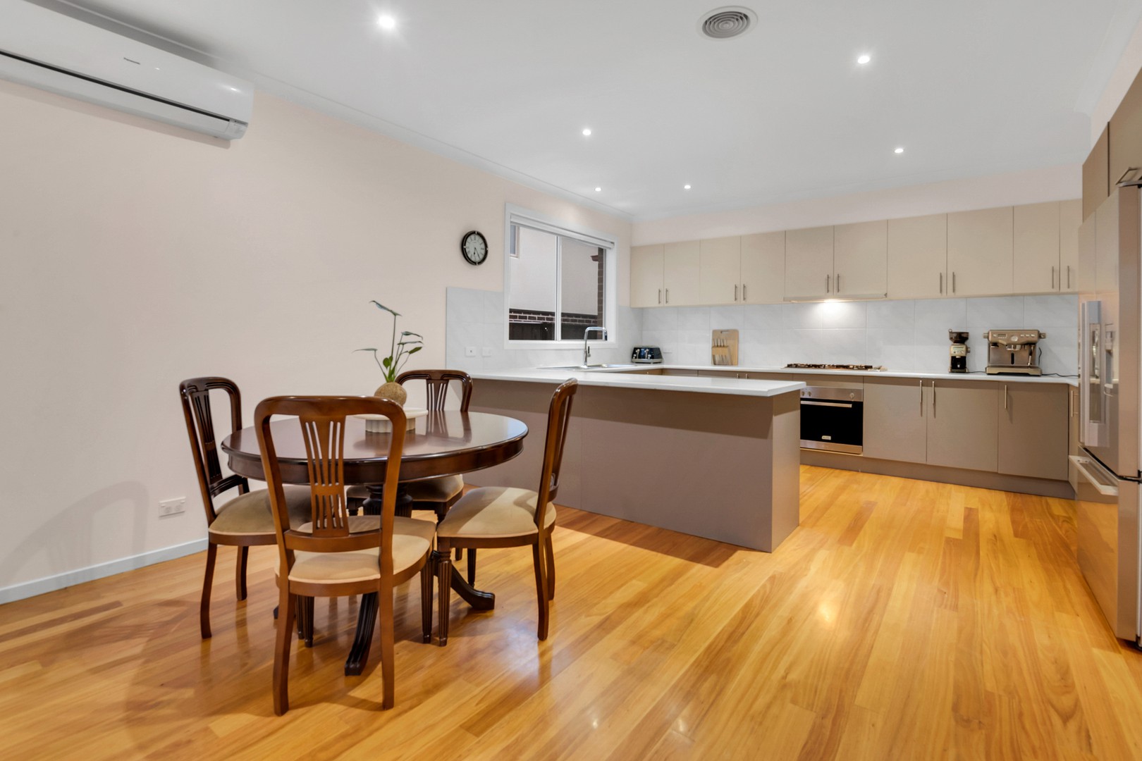 115 Waterview Boulevard, Craigieburn, VIC 3064, Craigieburn - Thumbnail 3