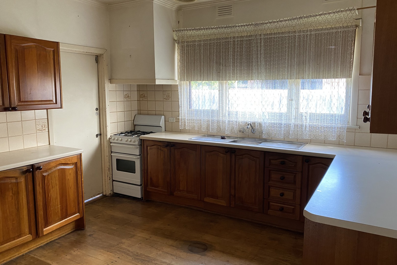 116 Bowes Avenue, Airport West, VIC 3042, Airport West - Thumbnail 2