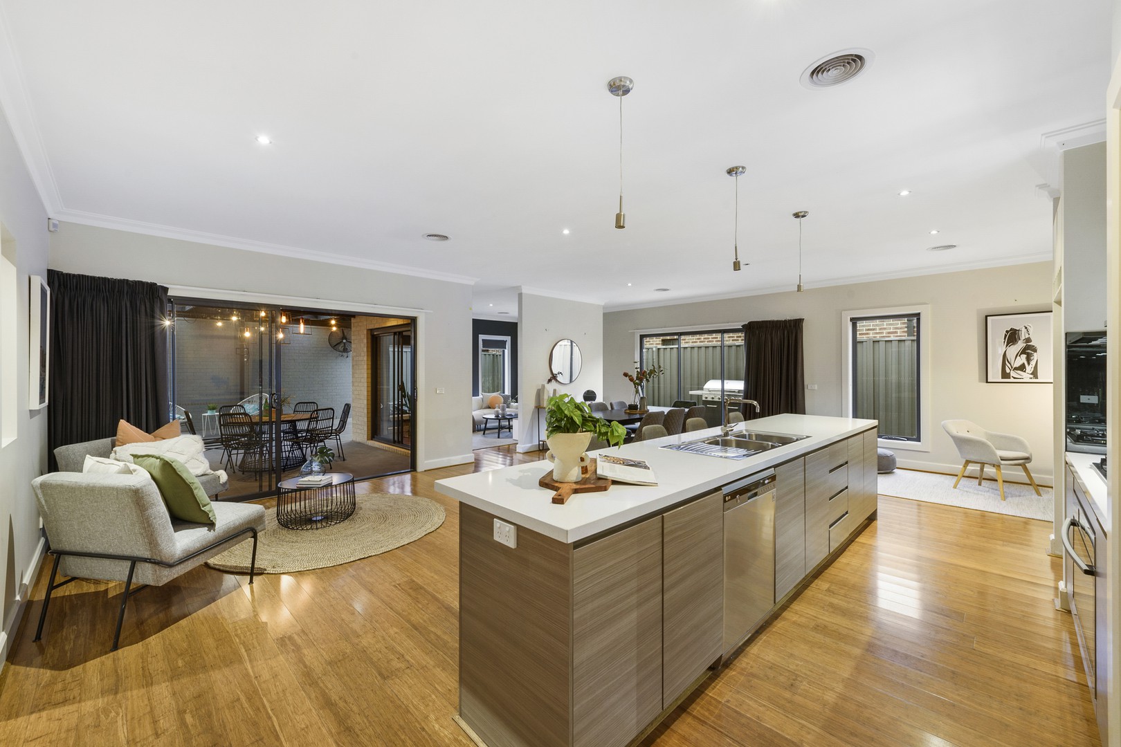 116 Catherine Drive, Hillside, VIC 3037, Hillside - Thumbnail 4