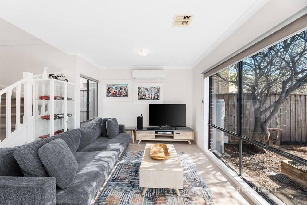 116 Hazel Glen Drive, Doreen, VIC 3754 - Thumbnail 2 - 13/05/2025