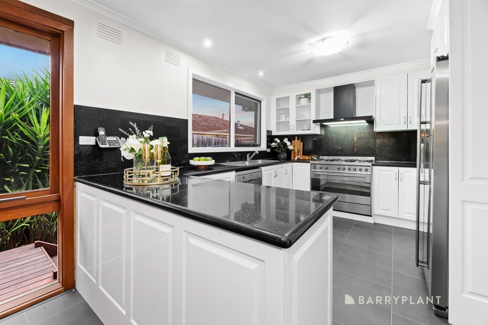 116 Milpera Crescent, Wantirna, VIC 3152, Wantirna - Thumbnail 3