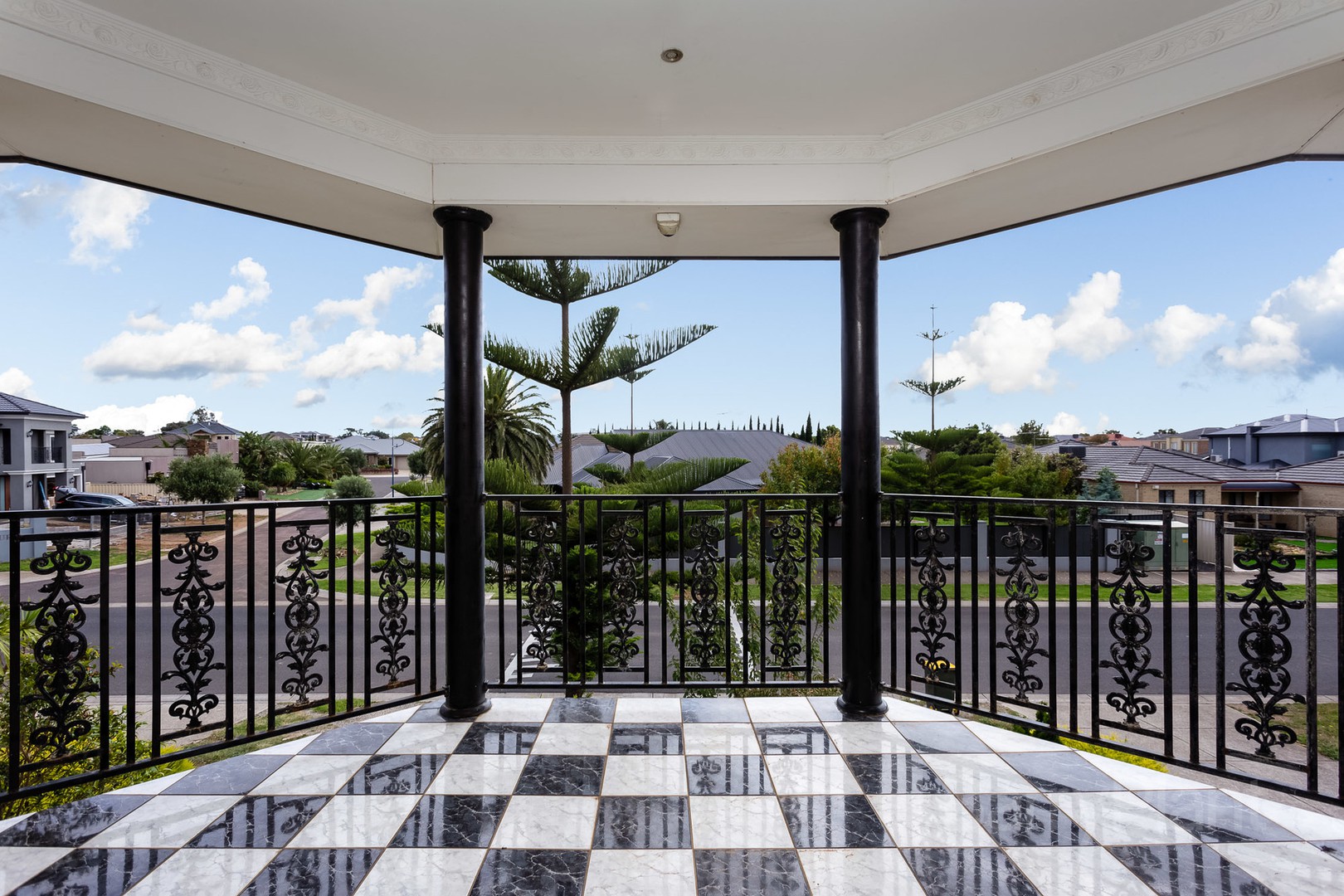 117 Lennon Boulevard, Point Cook, VIC 3030 - Thumbnail 1 - 05/11/2021