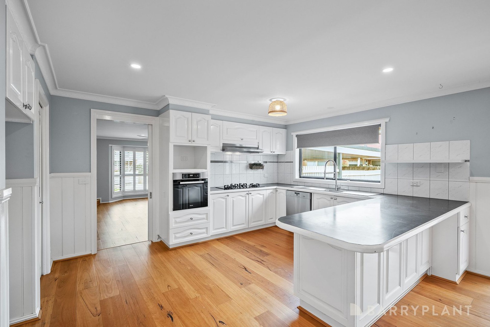 117 Wattle Avenue, Werribee, VIC 3030 - Thumbnail 2 - 09/12/2025