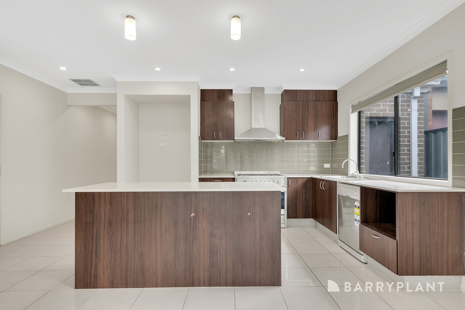 118 Everard Road, Mernda, VIC 3754 - Thumbnail 2 - 29/01/2025