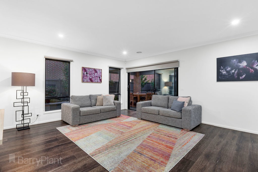 118 Fongeo Drive, Point Cook, VIC 3030, Point Cook - Thumbnail 2