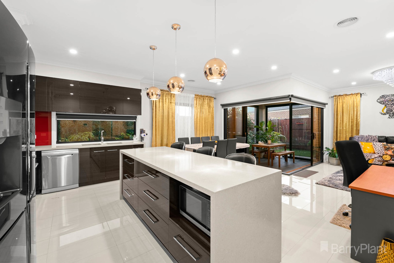 118 Park Orchard Drive, Pakenham, VIC 3810 - Thumbnail 2 - 15/05/2023