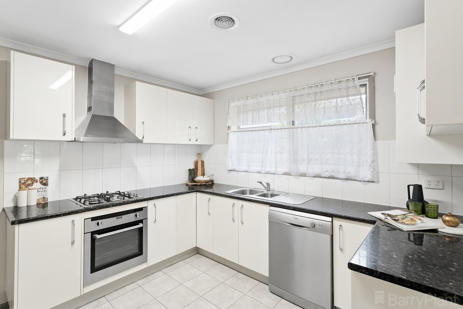118 Wantirna Road, Ringwood, VIC 3134, Ringwood - Thumbnail 3