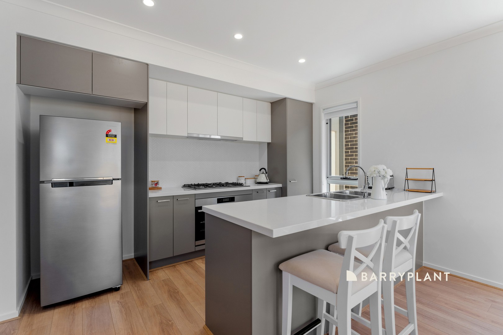 119 Carora Circuit, Clyde North, VIC 3978, Clyde North - Thumbnail 3