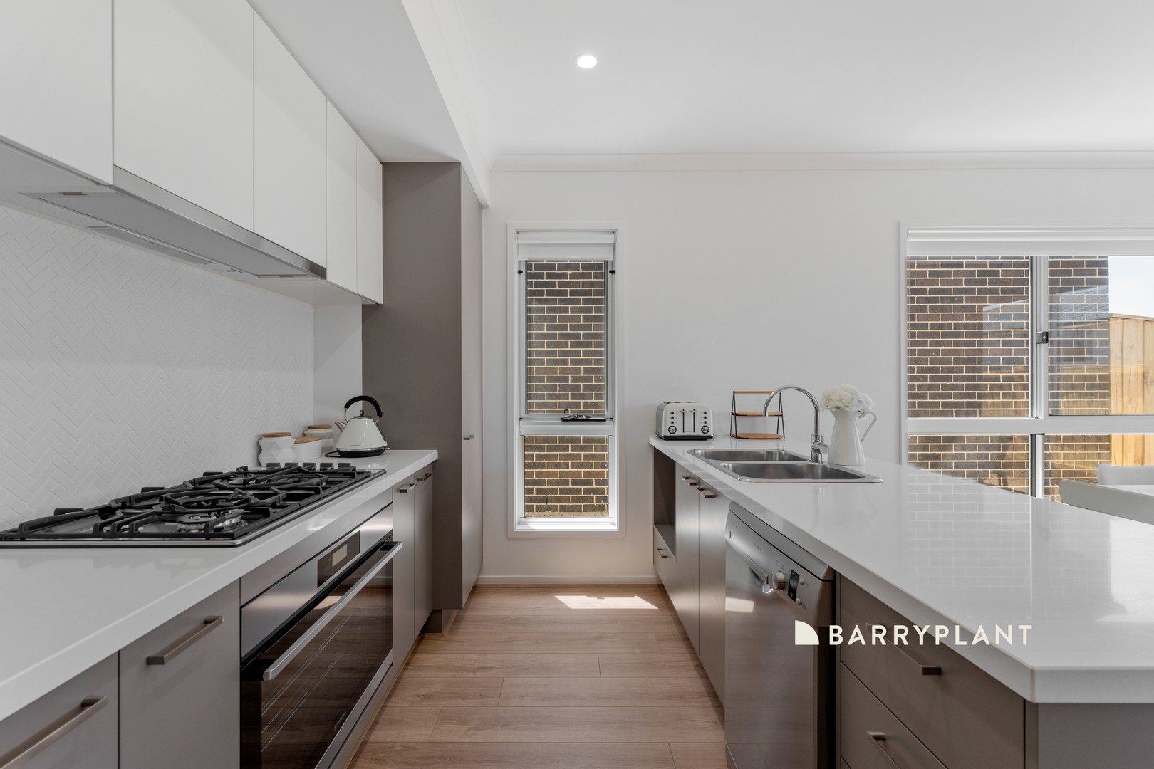 119 Carora Circuit, Clyde North, VIC 3978, Clyde North - Thumbnail 4