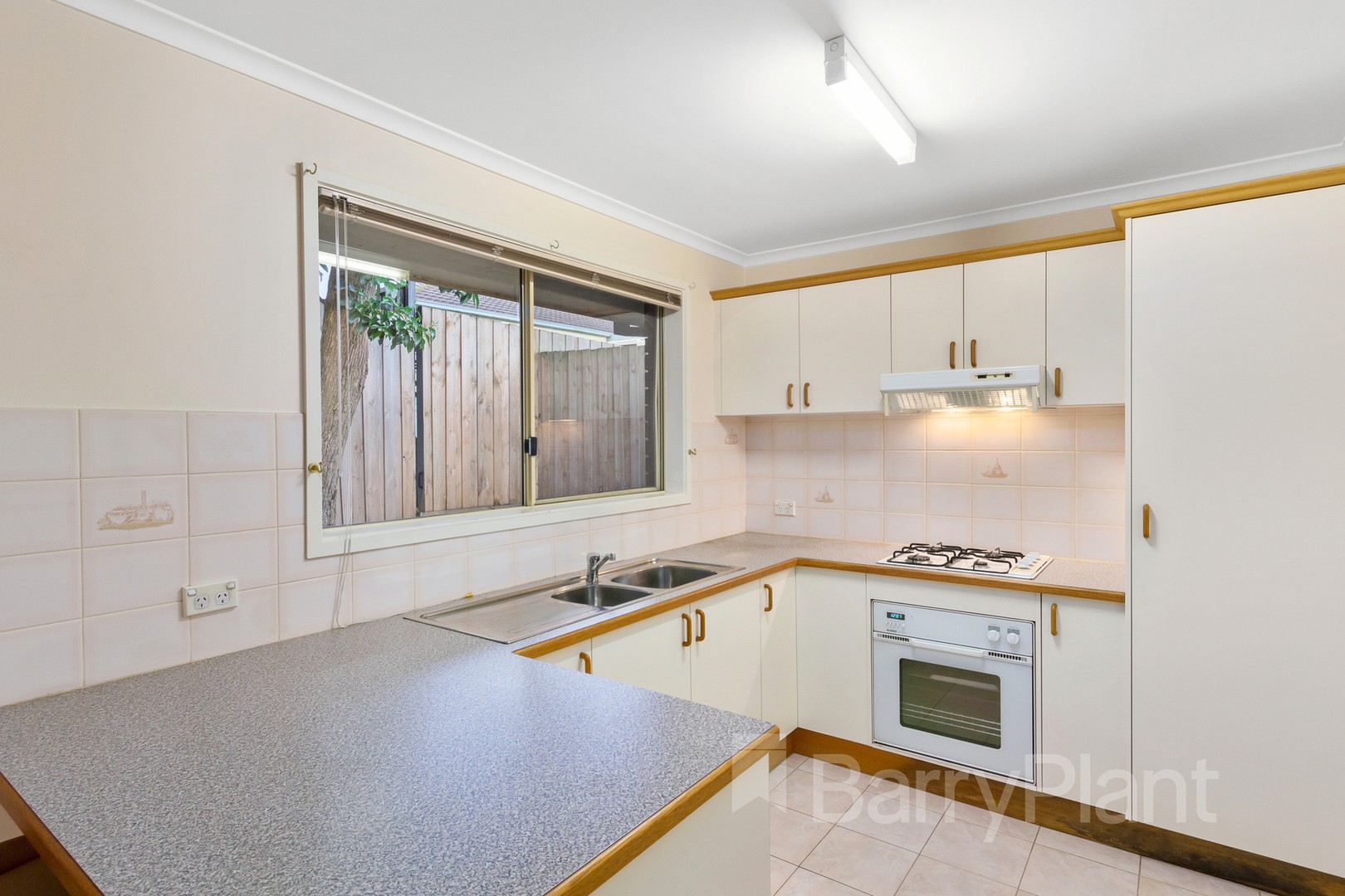 11a Arbroath Road, Wantirna South, VIC 3152, Wantirna South - Thumbnail 4