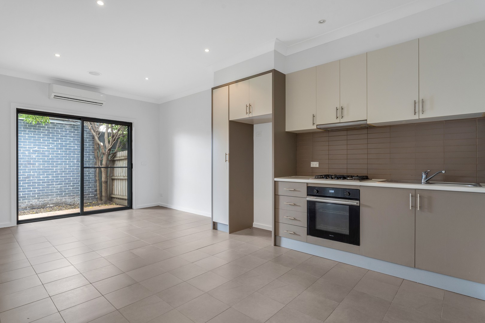11A Ellerslie Street, Kingsbury, VIC 3083, Kingsbury - Thumbnail 4
