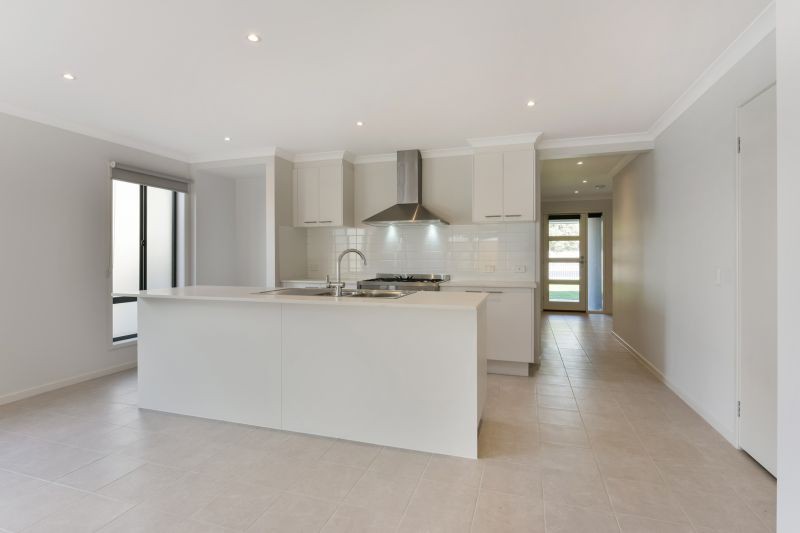 11A Stoddart St, Hamlyn Heights, VIC 3215 - Thumbnail 1 - 09/10/2024