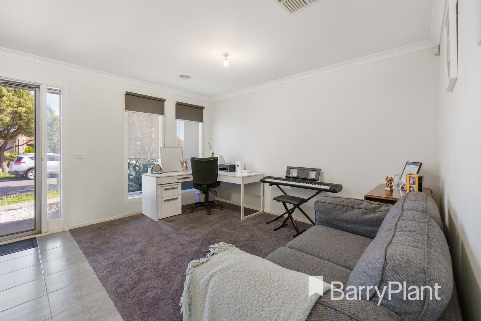 11b Bowerbird Place, Truganina, VIC 3029 - Thumbnail 2 - 20/10/2022