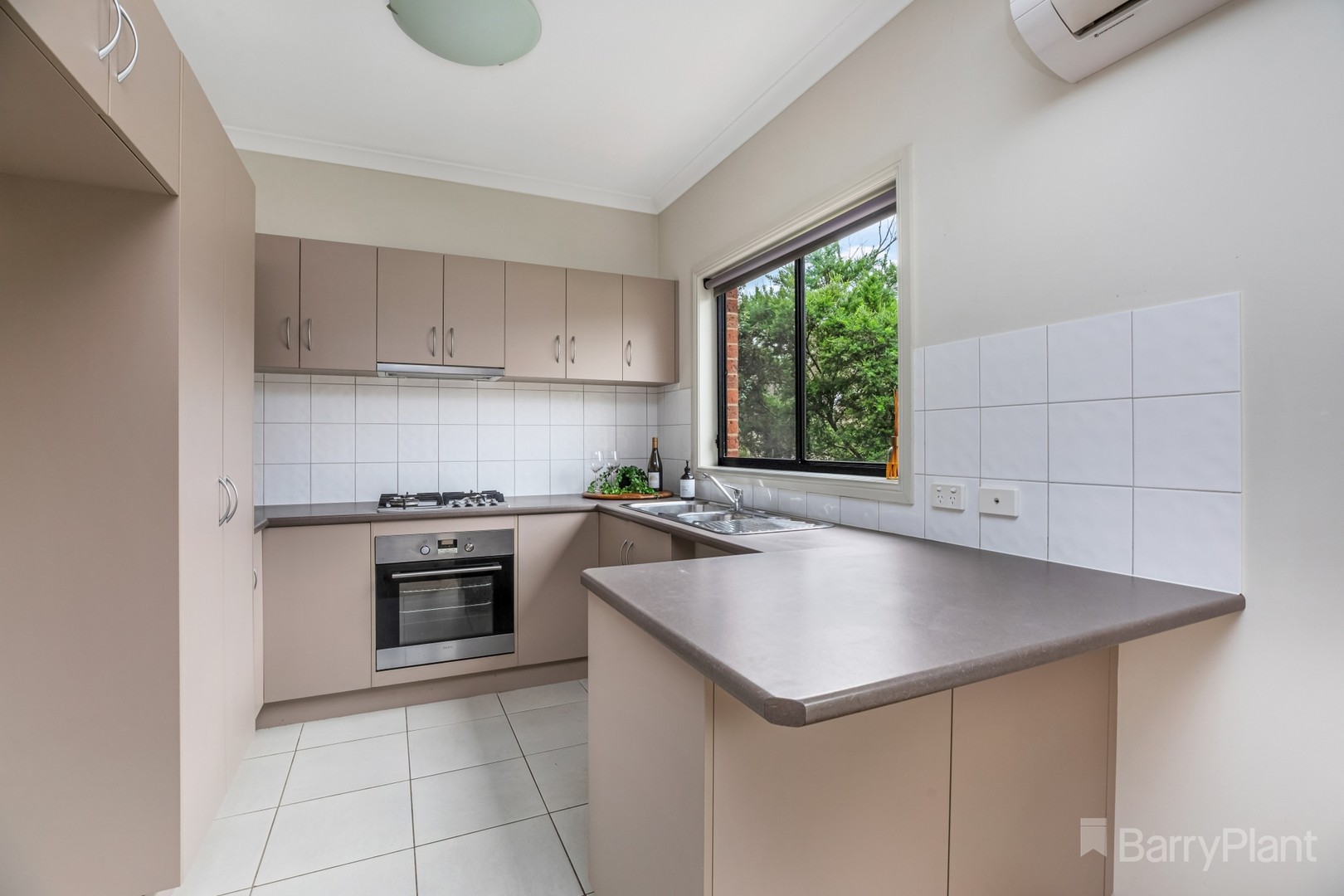 11b Caleb Close, Golden Square, VIC 3555 - Thumbnail 2 - 19/06/2023