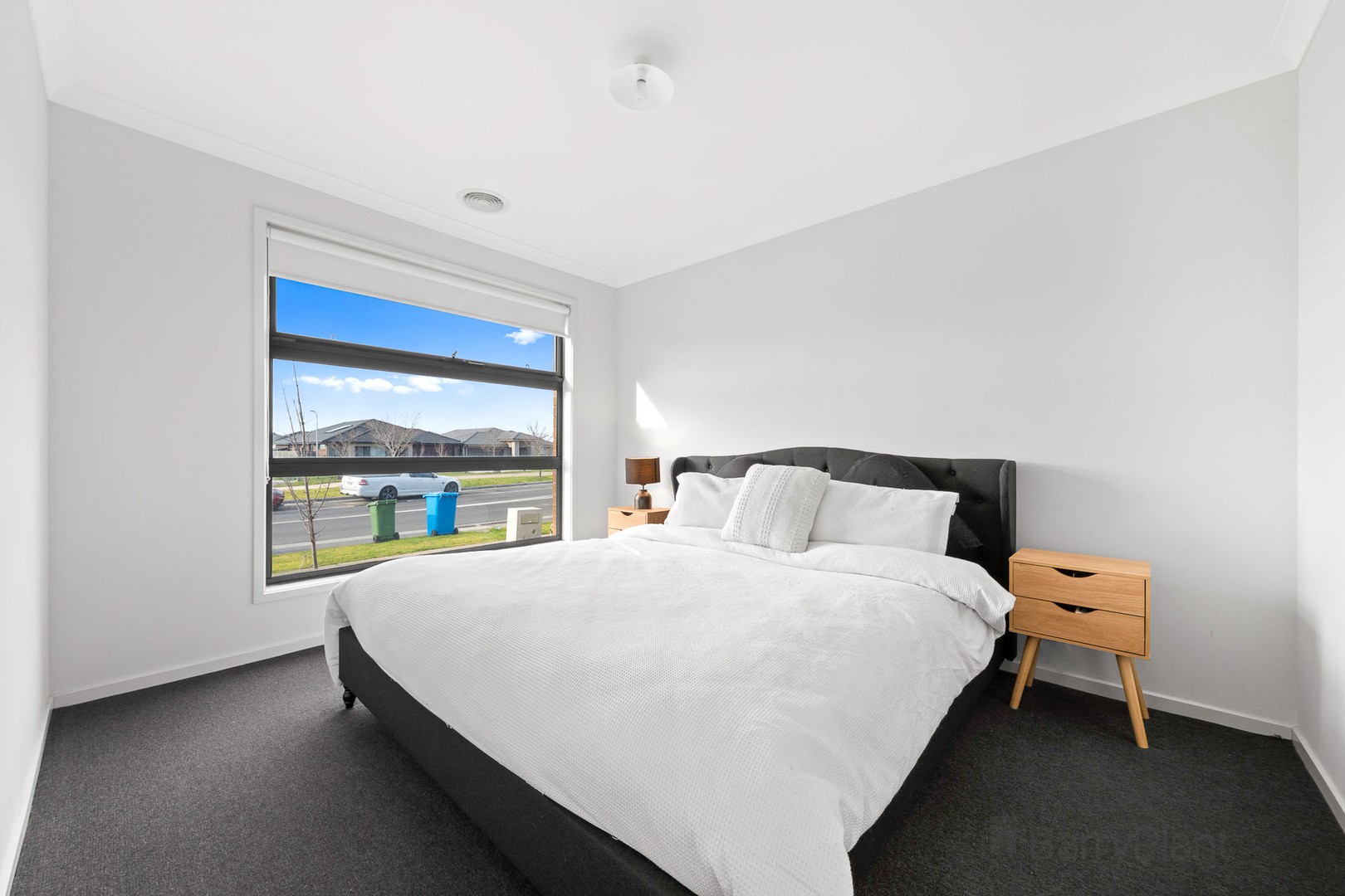 11B Thoroughbred Drive, Clyde North, VIC 3978 - Thumbnail 2 - 26/07/2022