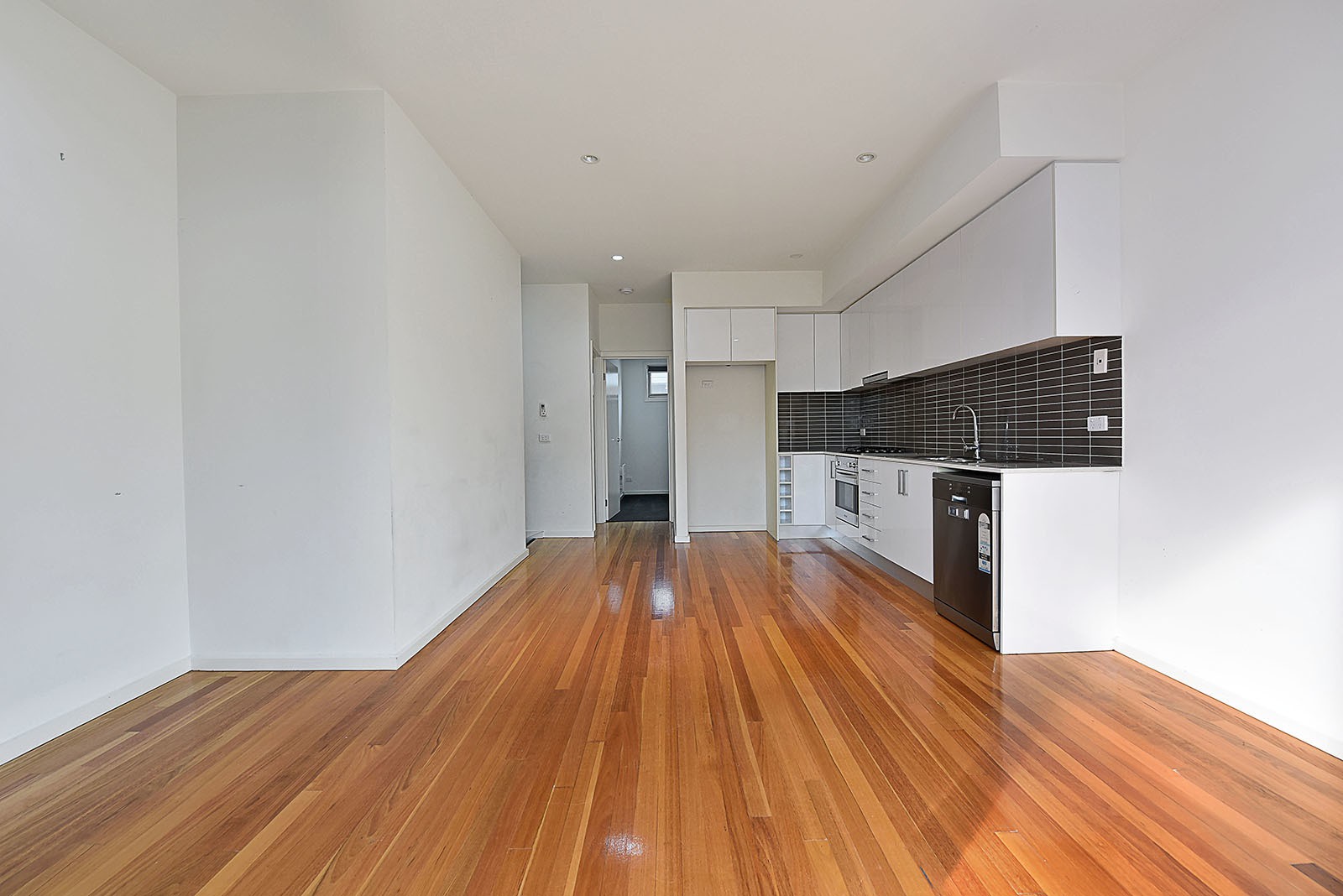 12/162 Cumberland Road, Pascoe Vale, VIC 3044 - Thumbnail 2 - 08/08/2025