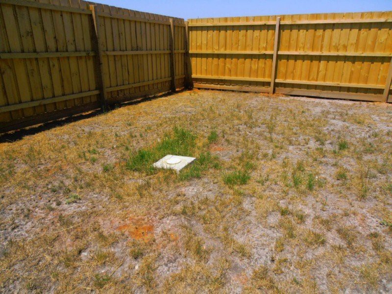 12 Abbott Street, Melton South, VIC 3338, Melton South - Thumbnail 7