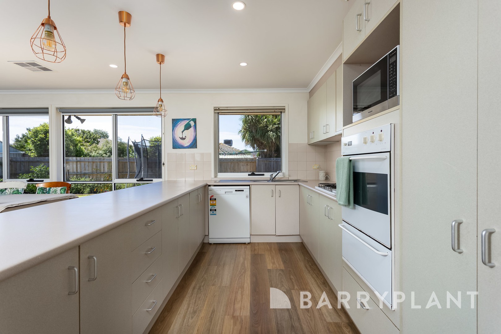 12 Andrew Chirnside Avenue, Seabrook, VIC 3028, Seabrook - Thumbnail 3