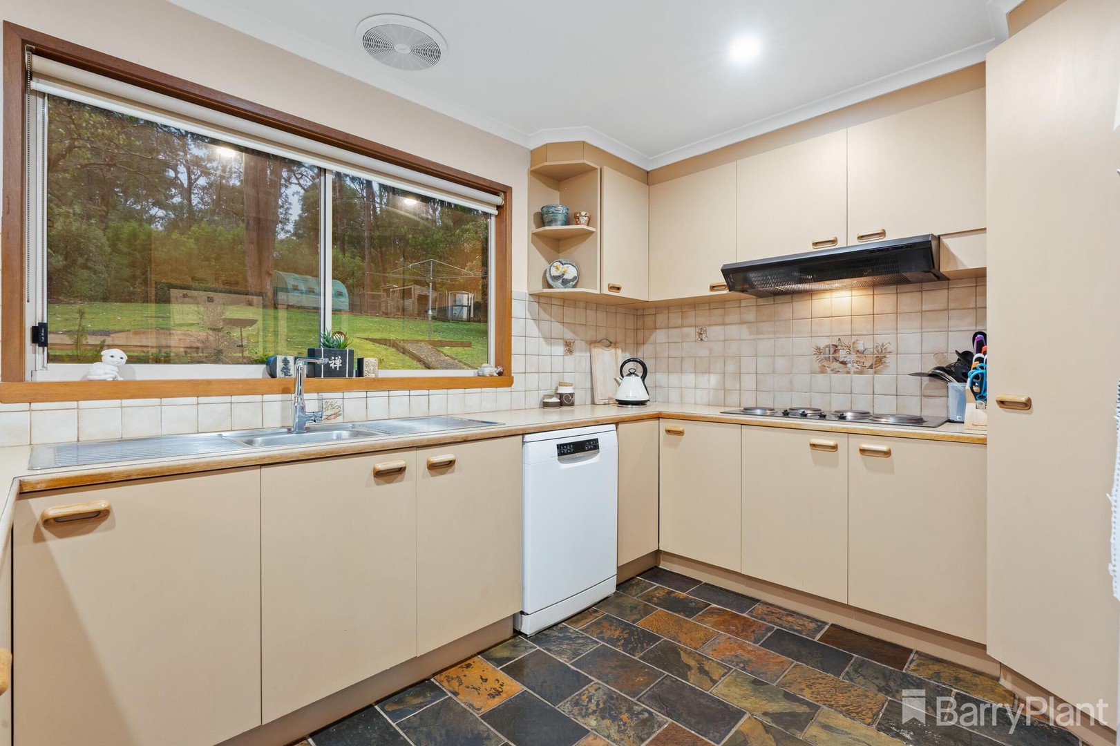 12 Auhl Road, Emerald, VIC 3782, Emerald - Thumbnail 5