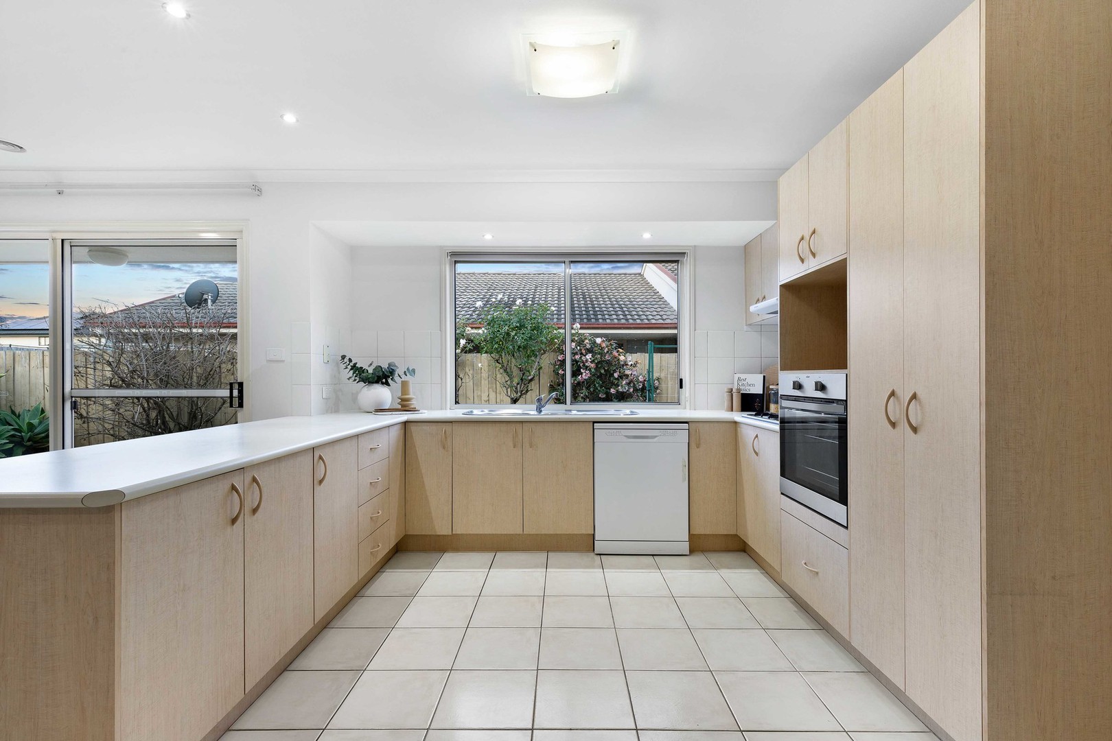 12 Avenham Court, Hillside, VIC 3037, Hillside - Thumbnail 6