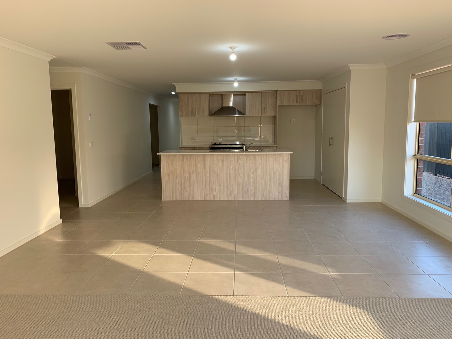 12 Avonbury Drive, Werribee, VIC 3030, Werribee - Thumbnail 2