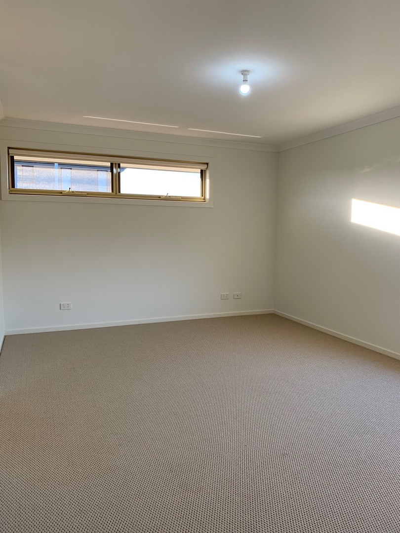 12 Avonbury Drive, Werribee, VIC 3030, Werribee - Thumbnail 4