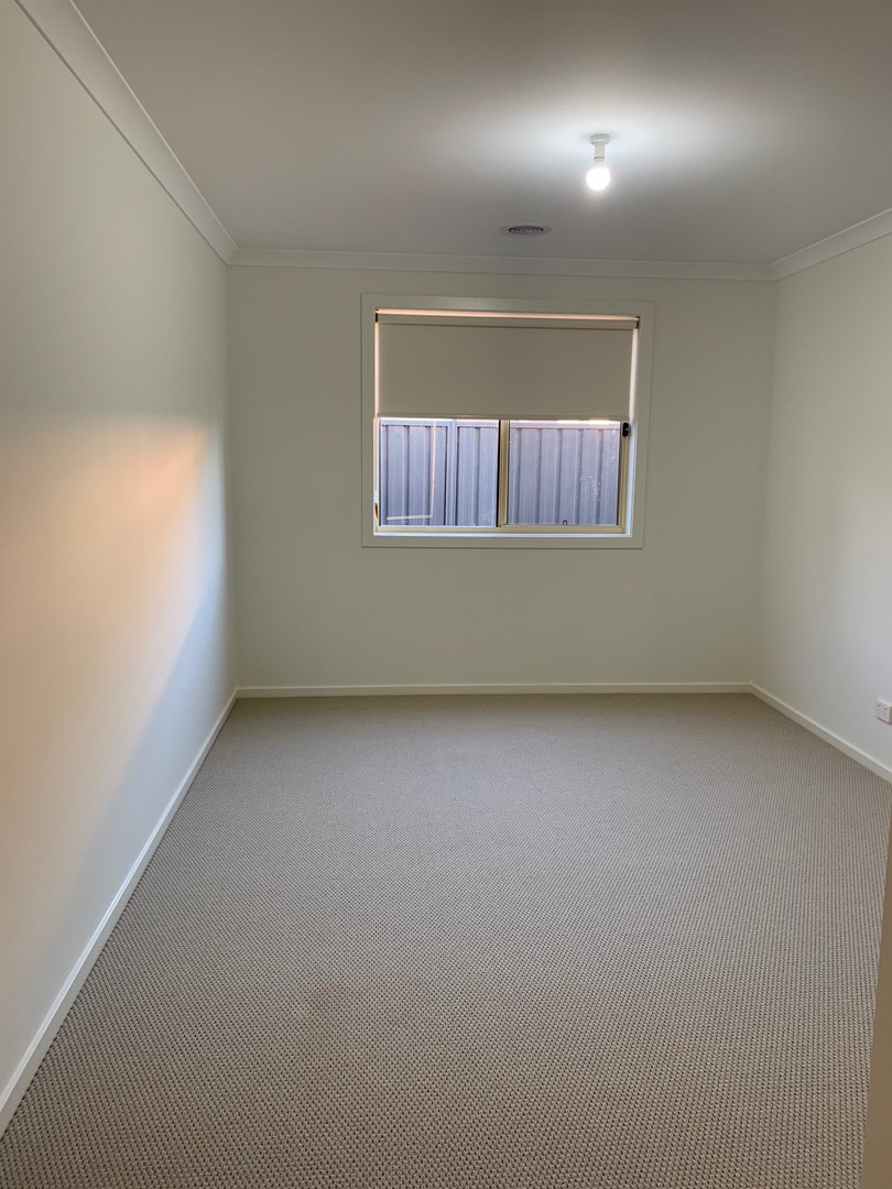 12 Avonbury Drive, Werribee, VIC 3030, Werribee - Thumbnail 7