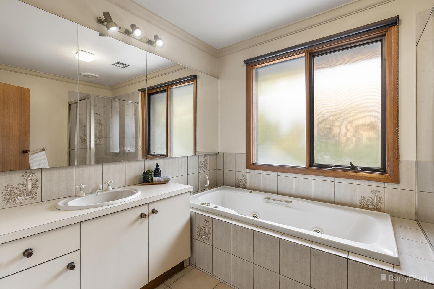 12 Bainbridge Drive, Eltham, VIC 3095, Eltham - Thumbnail 7