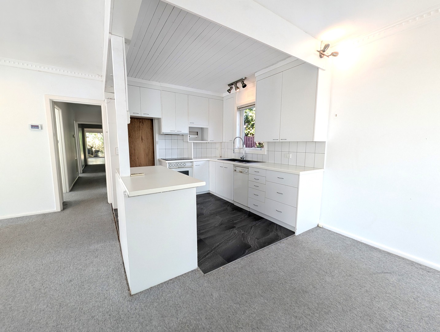 12 Bakewell Street, Herne Hill, VIC 3218, Herne Hill - Thumbnail 2