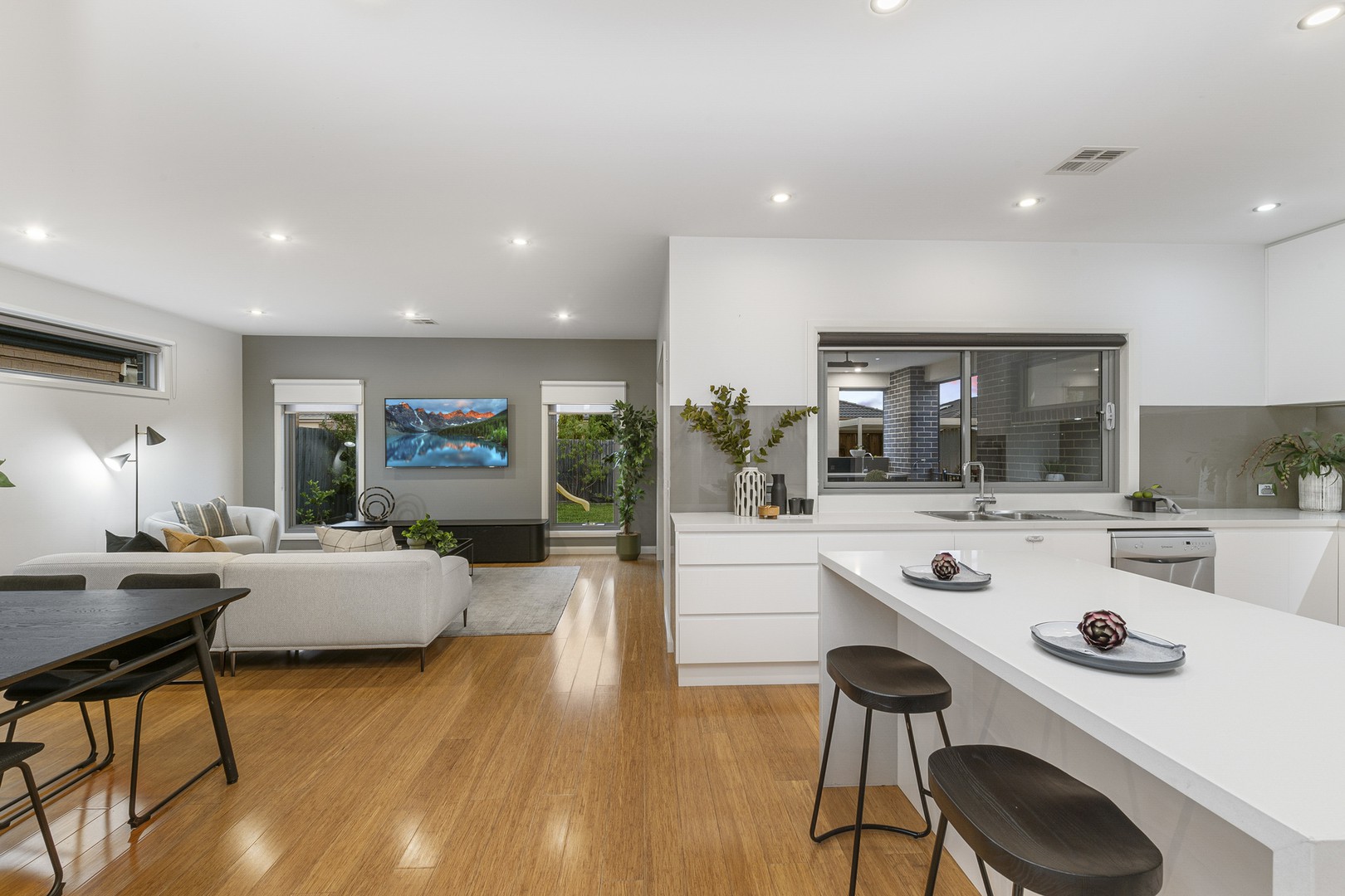 12 Balmain Circuit, Taylors Hill, VIC 3037, Taylors Hill - Thumbnail 7