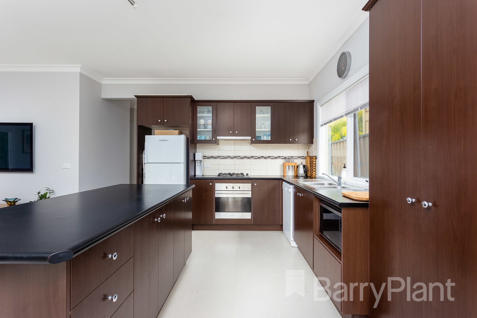 12 Baltimore Drive, Point Cook, VIC 3030, Point Cook - Thumbnail 4