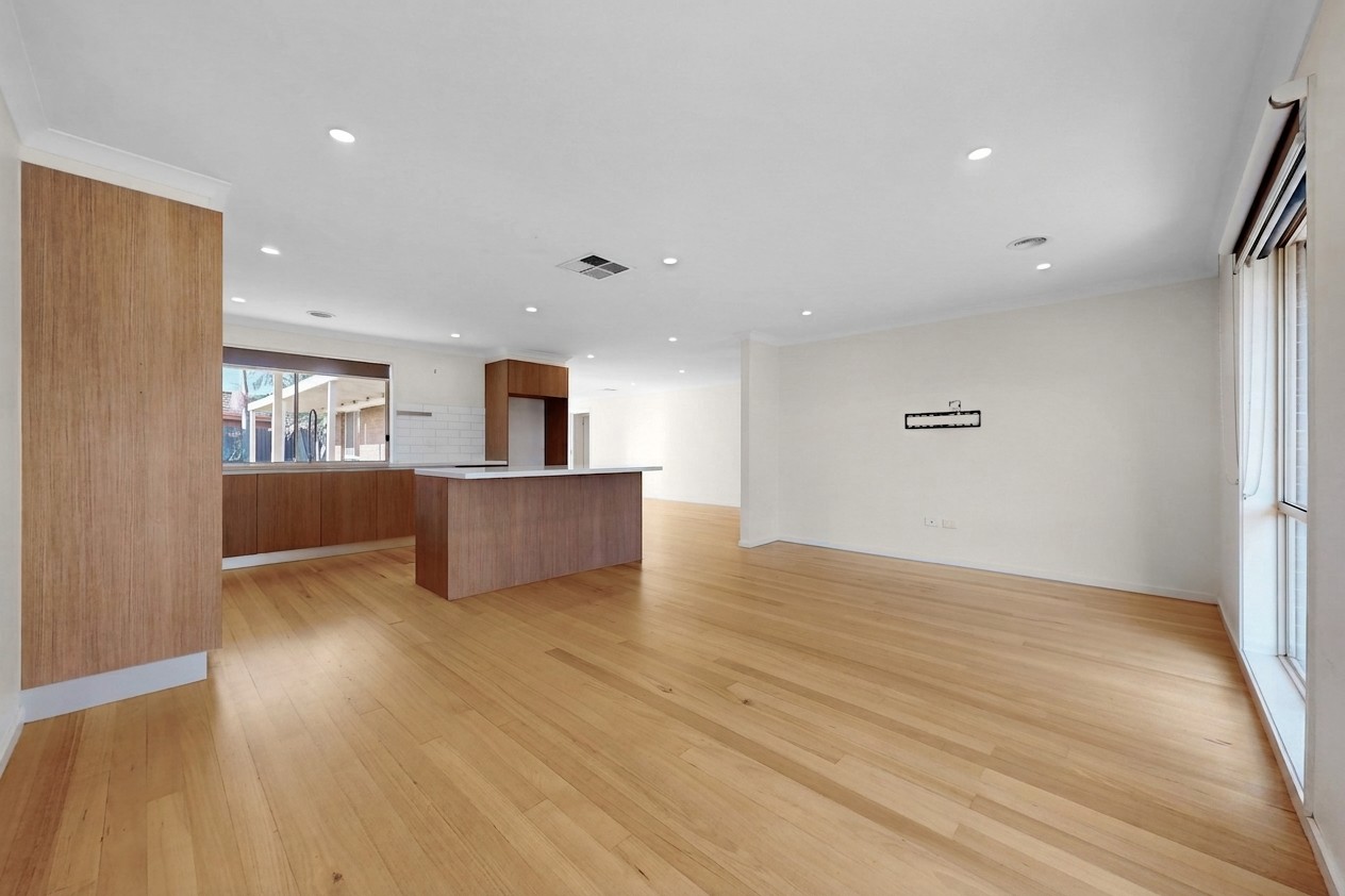 12 Barellan Close, St Albans, VIC 3021, St Albans - Thumbnail 3