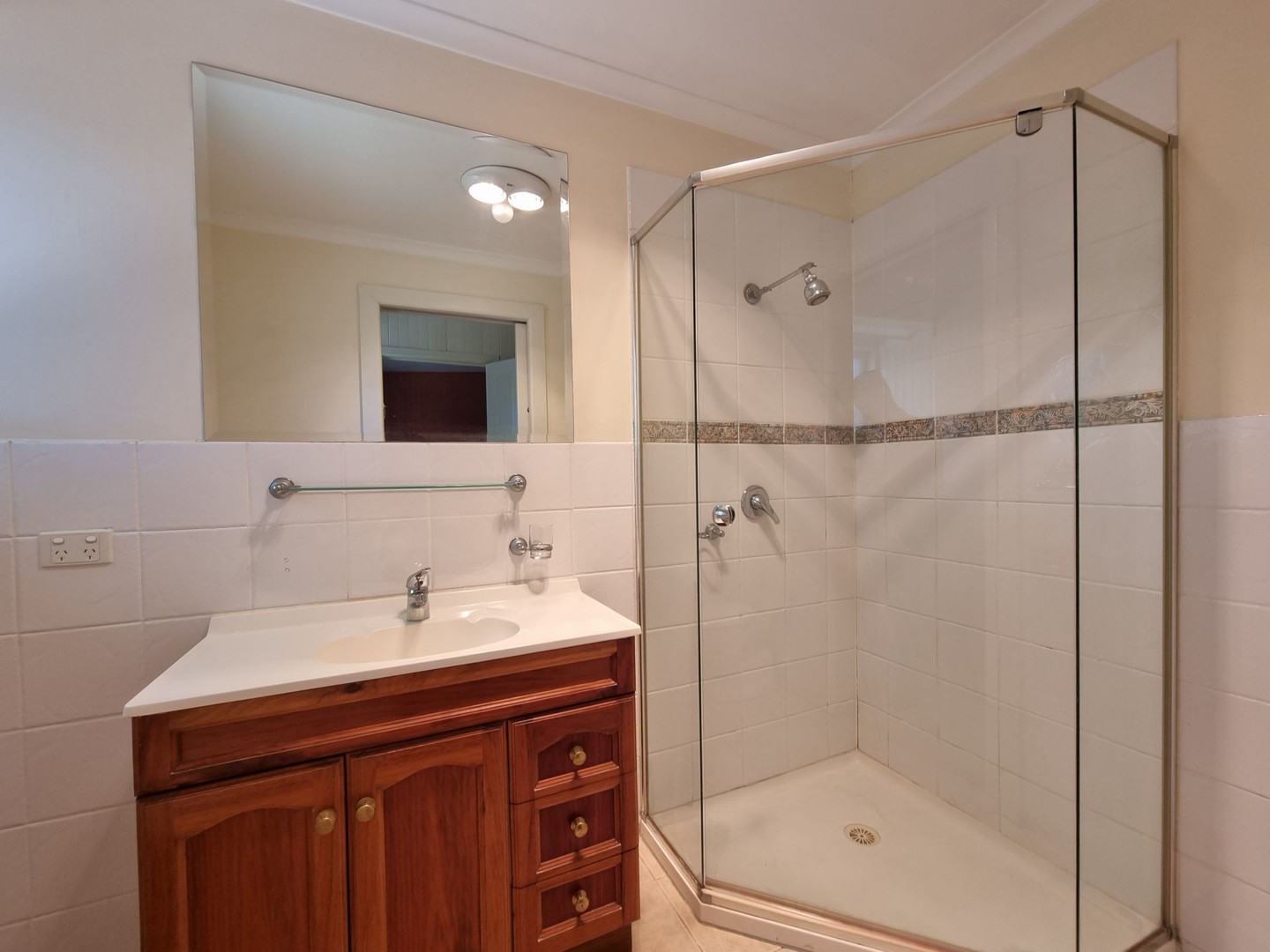 12 Basingstoke Road, Mitcham, VIC 3132, Mitcham - Thumbnail 6