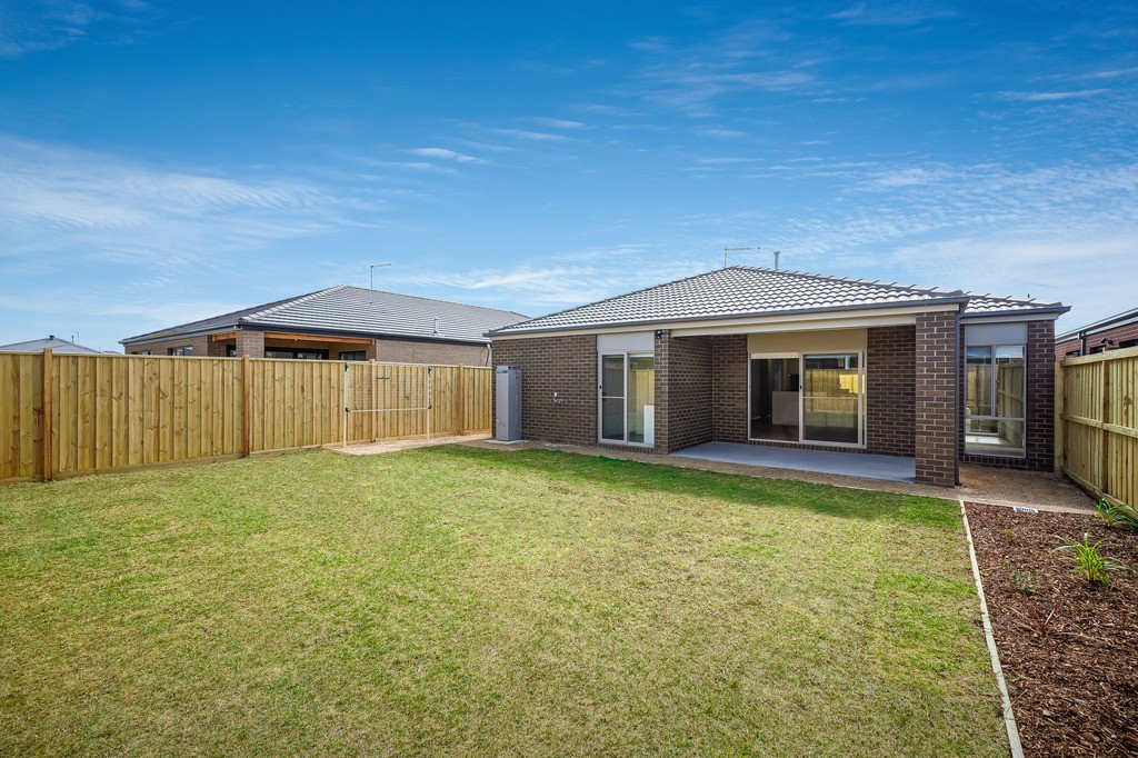 12 Beaumont Avenue, Charlemont, VIC 3217, Charlemont - Thumbnail 8