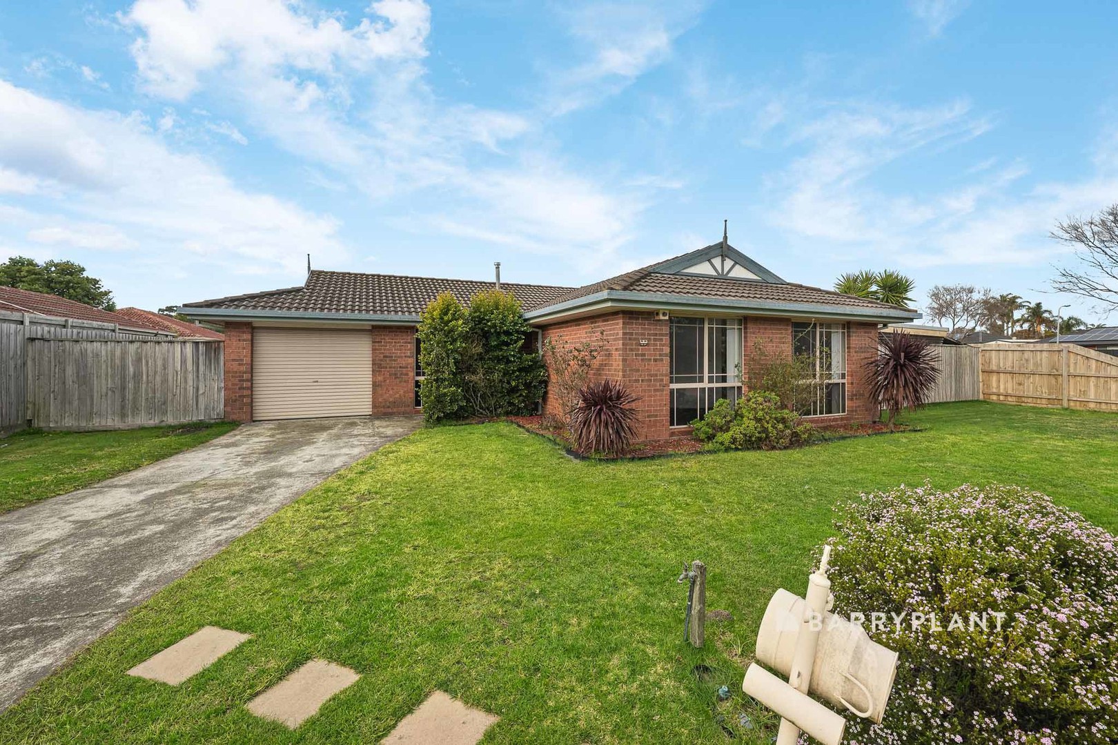 12 Bernard Court, Narre Warren South, VIC 3805, Narre Warren South - Thumbnail 2