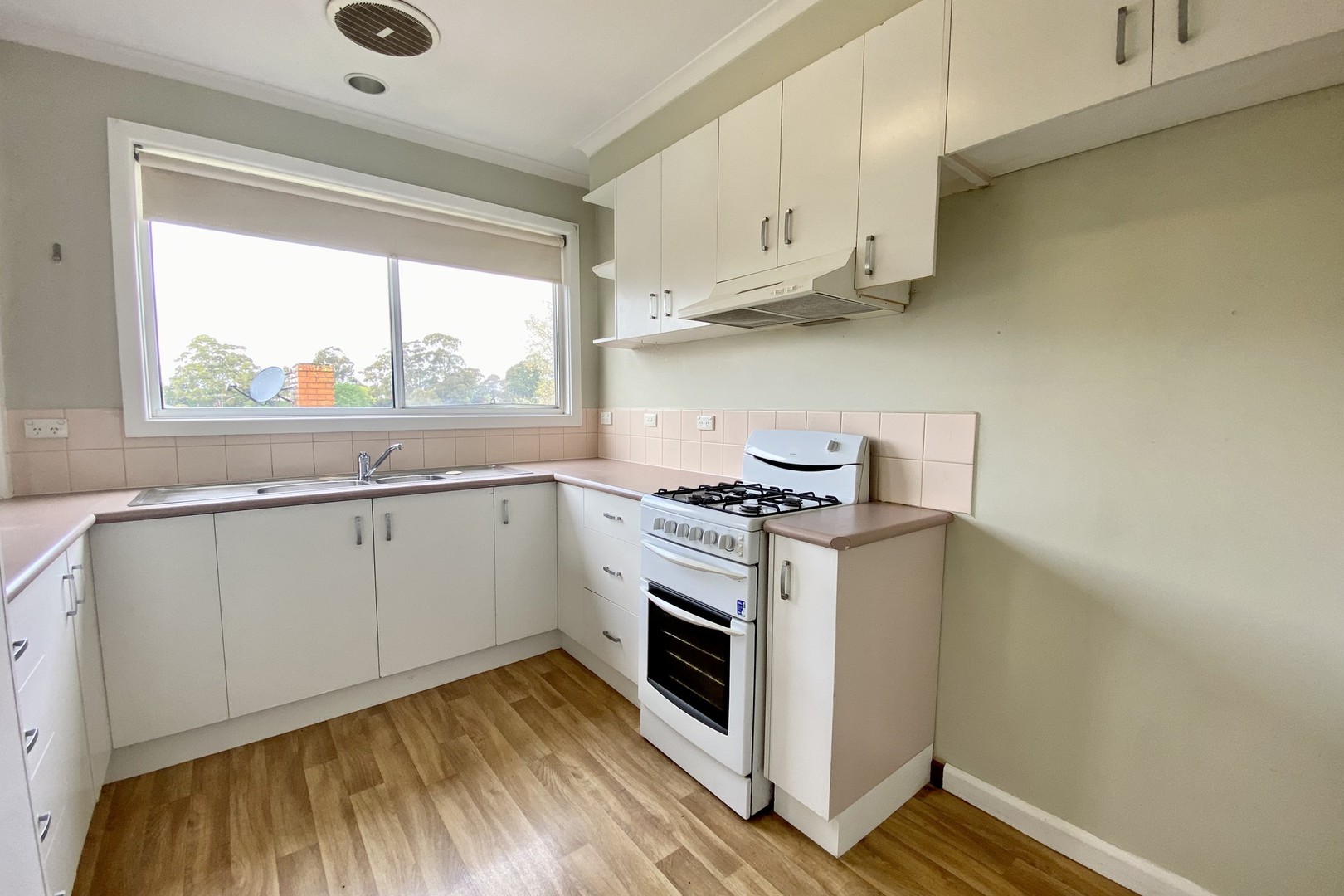 12 Bertram Street, Drouin, VIC 3818, Drouin - Thumbnail 3