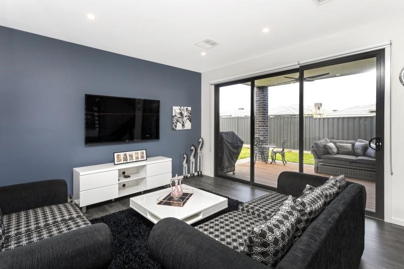 12 Bianca  Crescent, Greenvale, VIC 3059 - Thumbnail 1 - 24/01/2023