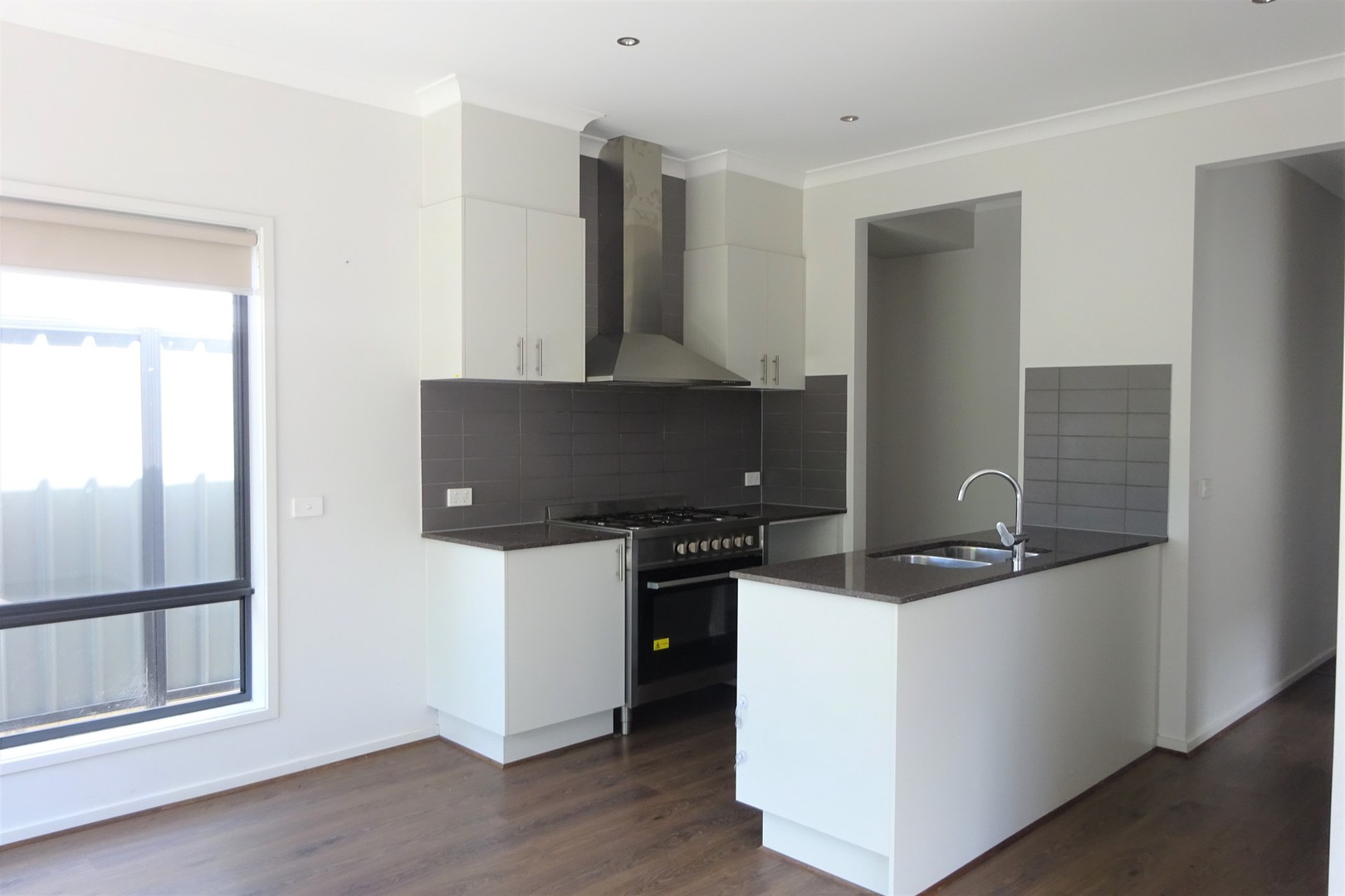 12 Bilby Street, Craigieburn, VIC 3064, Craigieburn - Thumbnail 2