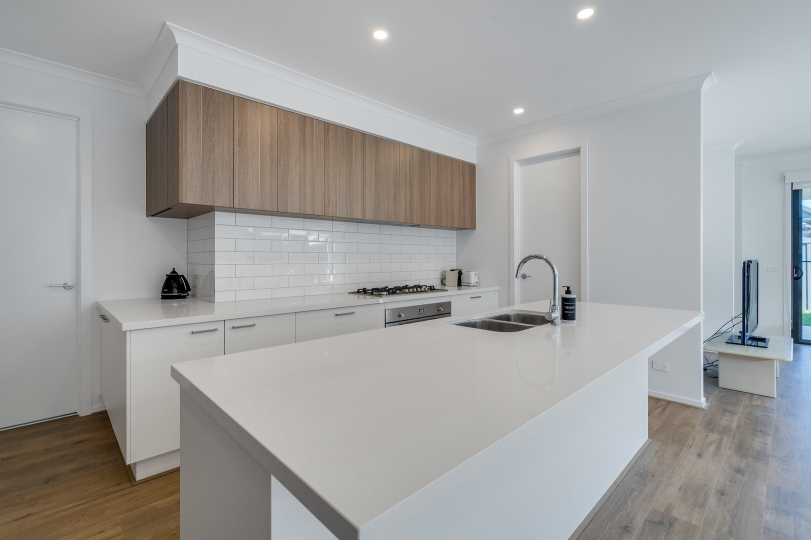 12 Bittersweet Drive, Kalkallo, VIC 3064 - Thumbnail 2 - 04/04/2024