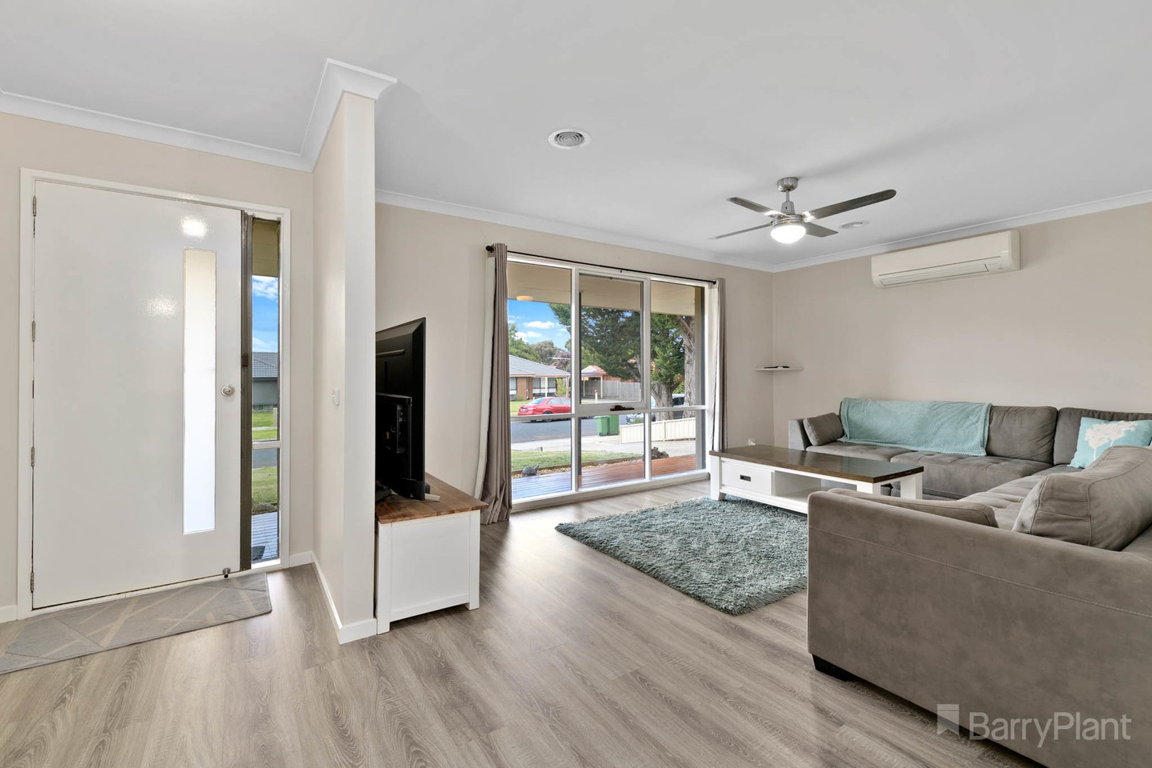 12 Bluegrass Crescent, Pakenham, VIC 3810, Pakenham - Thumbnail 3