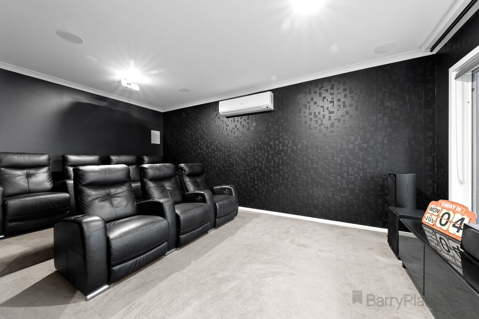 12 Boonwurrung Street, Cranbourne East, VIC 3977, Cranbourne East - Thumbnail 3