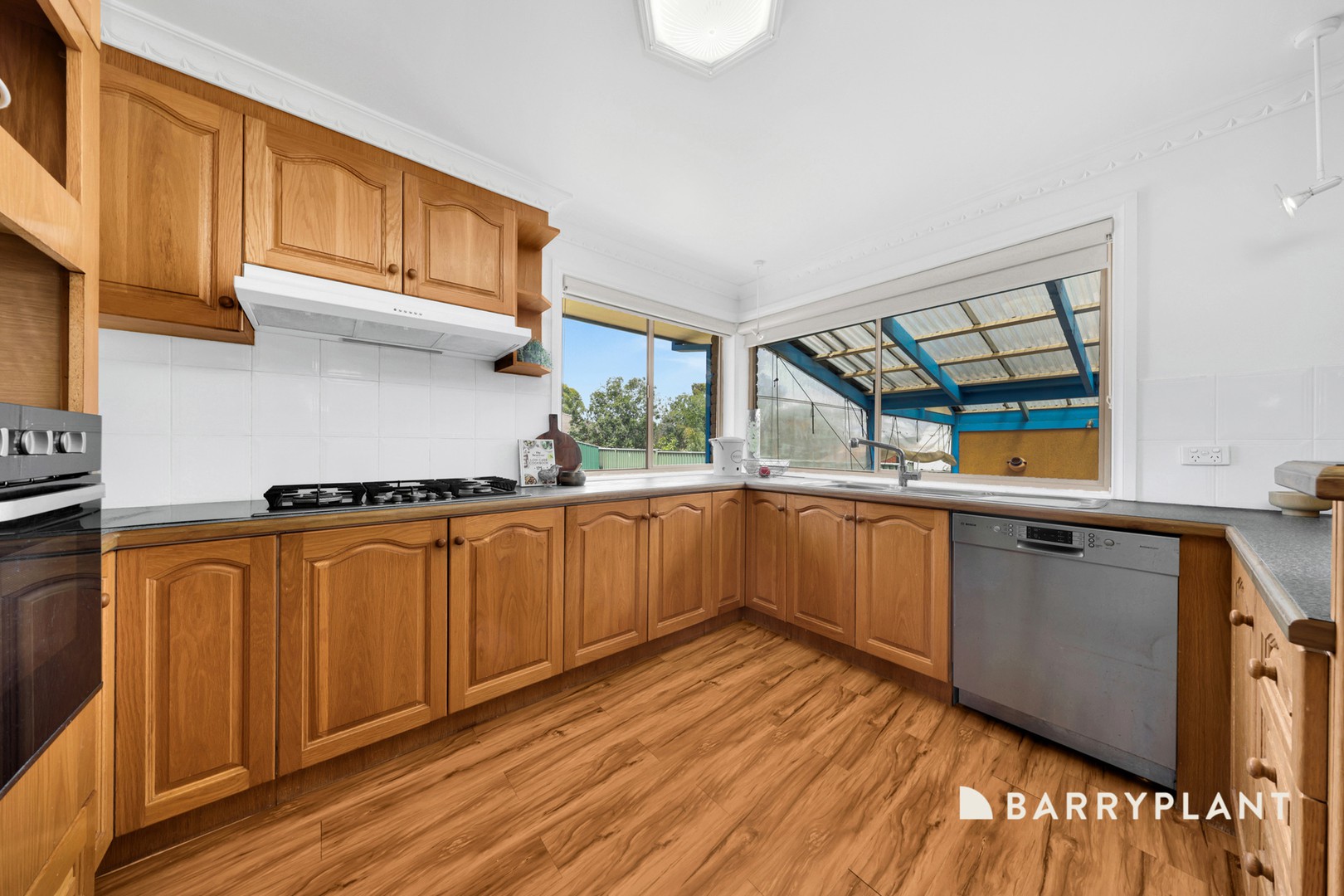 12 Bradley Drive, Mill Park, VIC 3082, Mill Park - Thumbnail 5