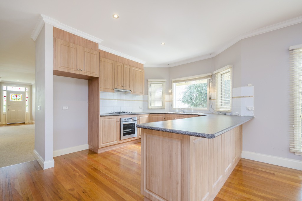 12 Breakwater Crescent, Point Cook, VIC 3030, Point Cook - Thumbnail 2